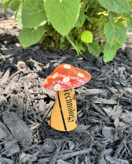 MUSHROOM SMALL 4"H RECYCLED METAL *NEW* AVAIL JAN 2025